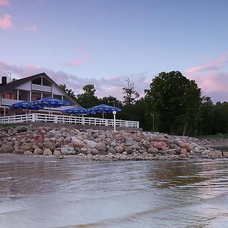 Doberani Rannamaja بيت ضيافة