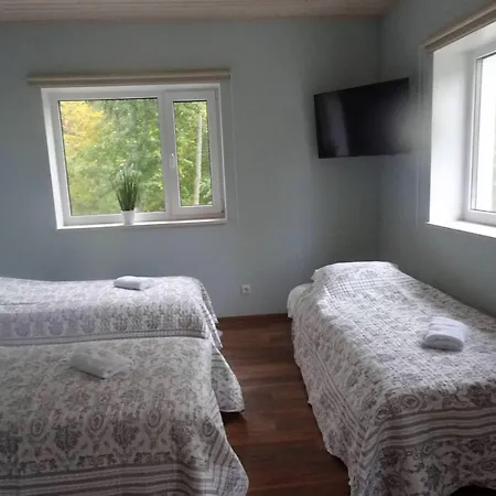 朵贝拉尼蓝娜玛佳酒店 2* Valgeranna