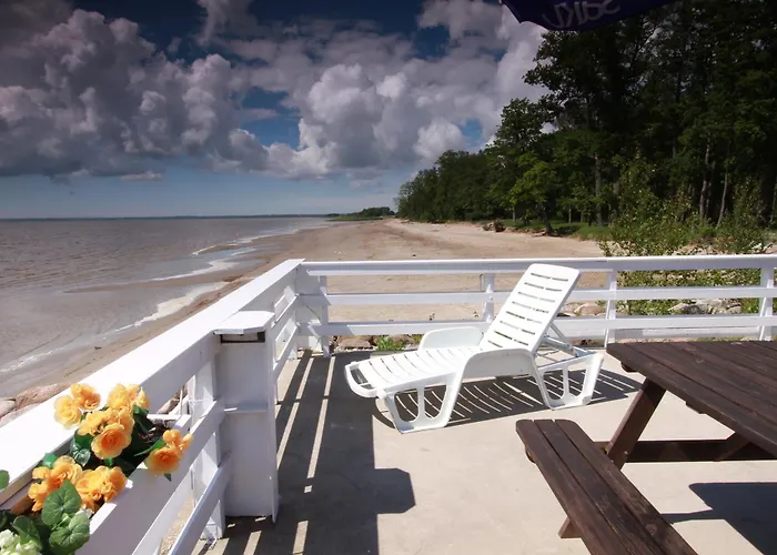 Doberani Rannamaja Valgeranna