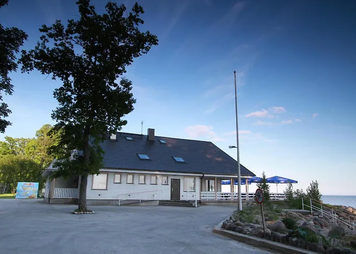 Doberani Rannamaja Valgeranna